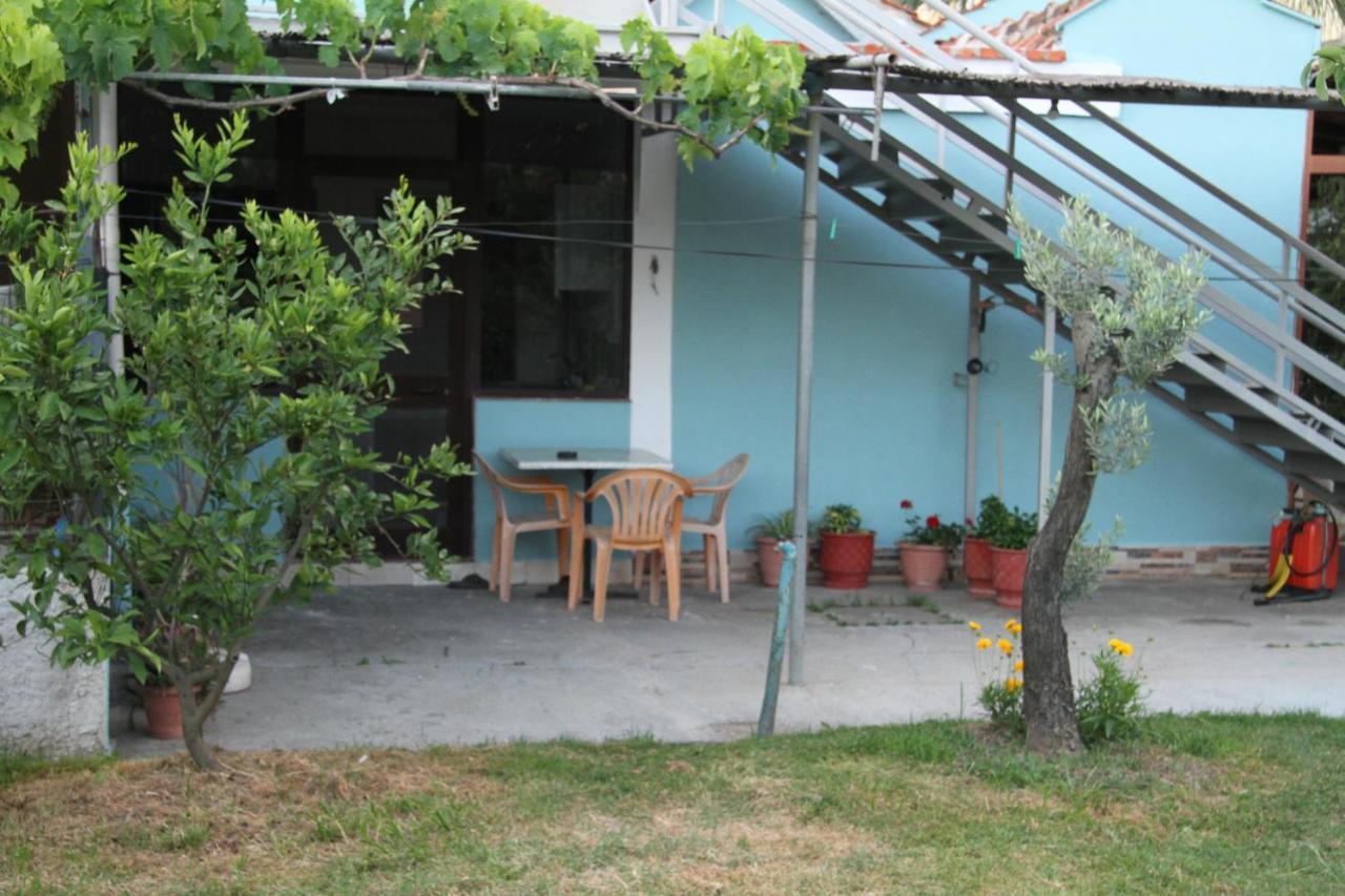 Shtepi Pushimi Durrës Exterior foto