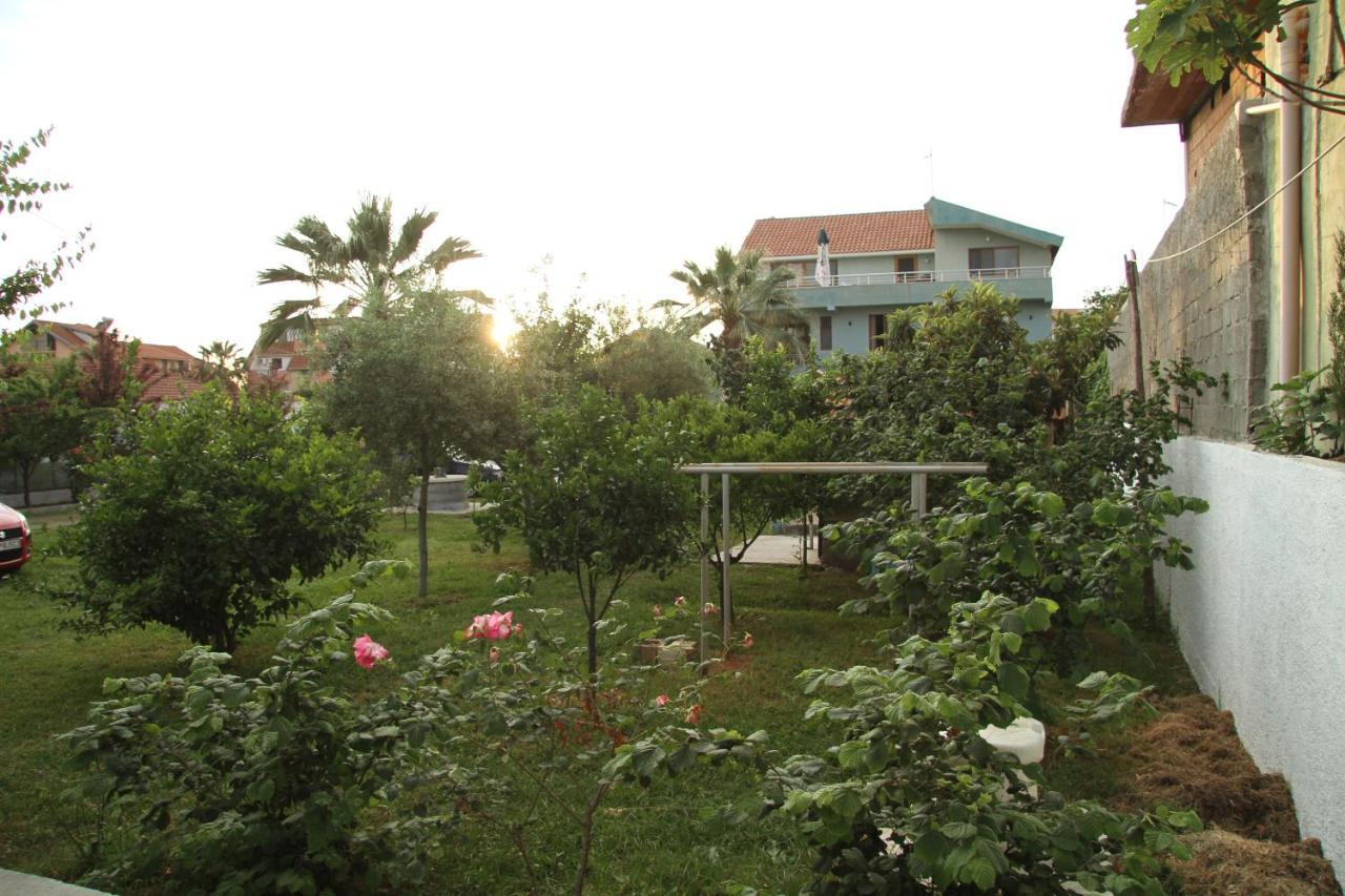 Shtepi Pushimi Durrës Exterior foto
